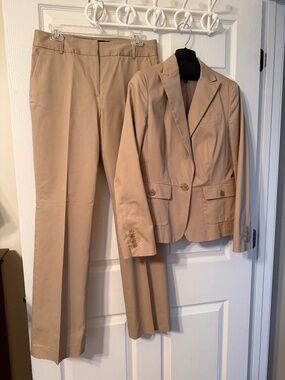 Talbots 3-Piece Khaki Suit:  Blazer and Pants size 6; Sleeveless Top size 4